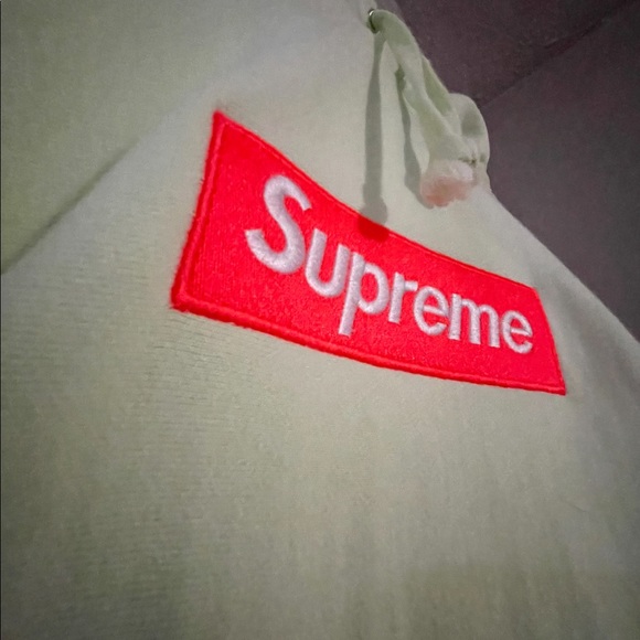 Supreme Box Logo Hooded Sweatshirt FW17 - Picture 3 of 8